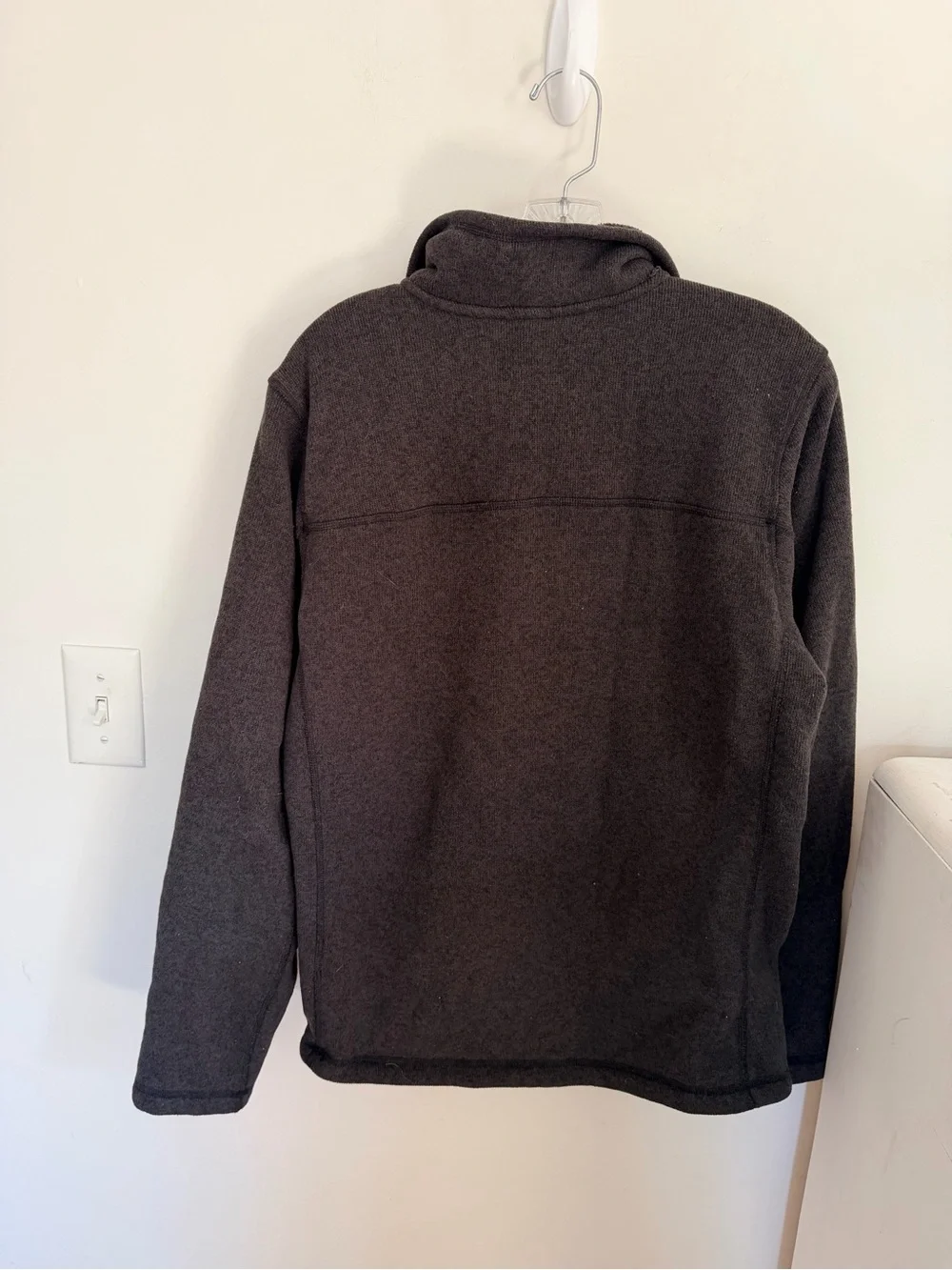 The North Face men’s Gordon Lyons Quarter Zip Sweater Fleece Pullover black